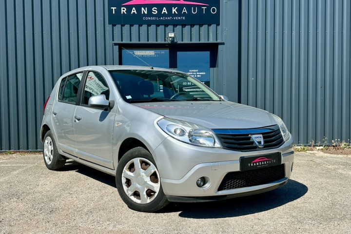 DACIA SANDERO